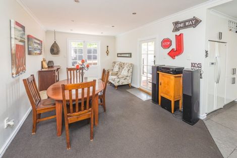 Photo of property in 30 College Street, College Estate, Whanganui, 4500