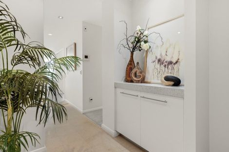Photo of property in 12/72e Devonport Road, Tauranga, 3110