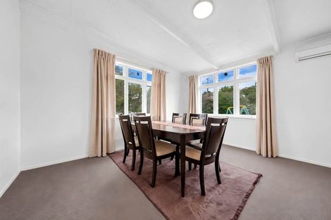 Photo of property in 11 Miro Street, New Lynn, Auckland, 0600