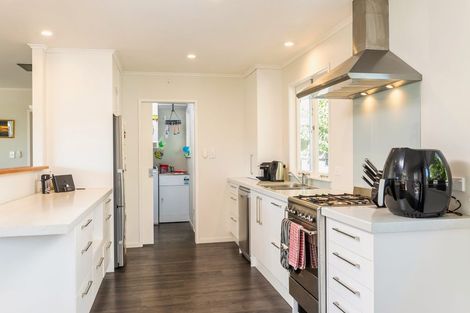 Photo of property in 36 Lemnos Place, Titirangi, Auckland, 0604