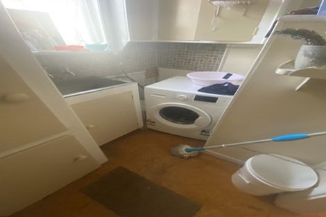 Photo of property in 104 Kenderdine Road, Papatoetoe, Auckland, 2025