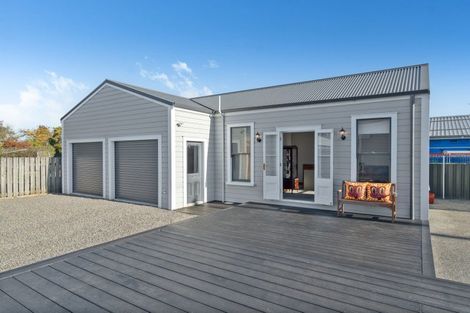 Photo of property in 260-262 High Street North, Carterton, 5713