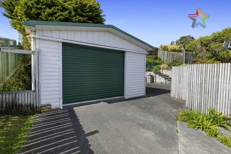 Photo of property in 15 Mossburn Grove, Kelson, Lower Hutt, 5010