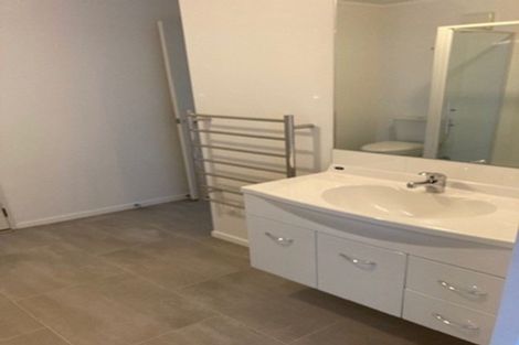 Photo of property in 33 Ngaio Gorge Road, Ngaio, Wellington, 6035