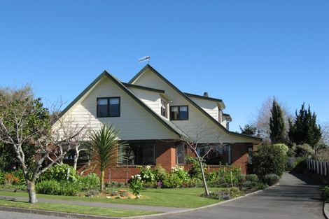 Photo of property in 32 Durham Drive, Havelock North, 4130