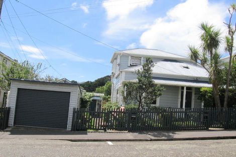 Photo of property in 43 Queen Street, Mount Victoria, Wellington, 6011