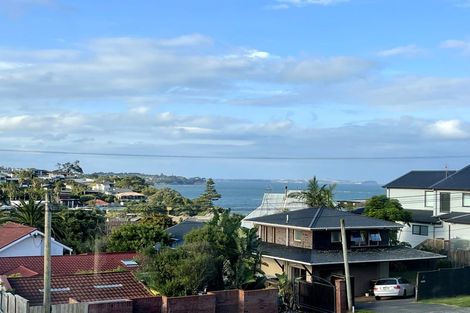 Photo of property in 5/35 Garadice Road, Rothesay Bay, Auckland, 0630