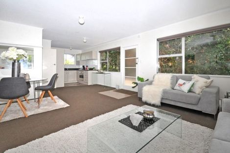 Photo of property in 1/32 Mount Albert Road, Mount Albert, Auckland, 1025
