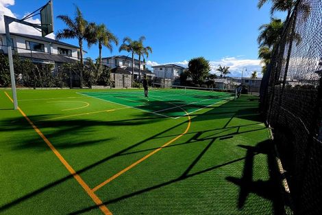 Photo of property in 11/2 Armoy Drive, East Tamaki, Auckland, 2016