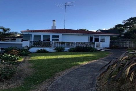 Photo of property in 1/30 Corunna Road, Milford, Auckland, 0620