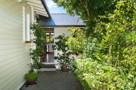 Photo of property in 35 Goldsmith Road, Hospital Hill, Napier, 4110