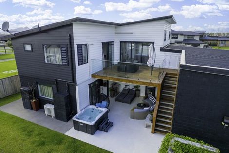 Photo of property in 14 Mariners Haven, One Tree Point, 0118