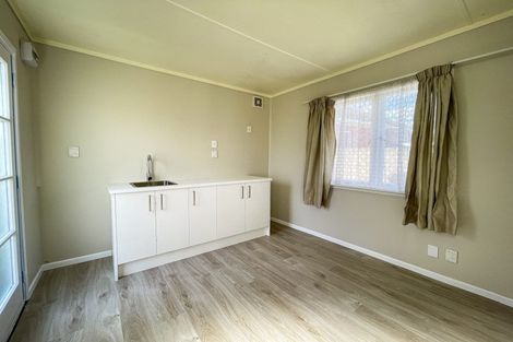 Photo of property in 6 Parkinson Avenue, Wesley, Auckland, 1041