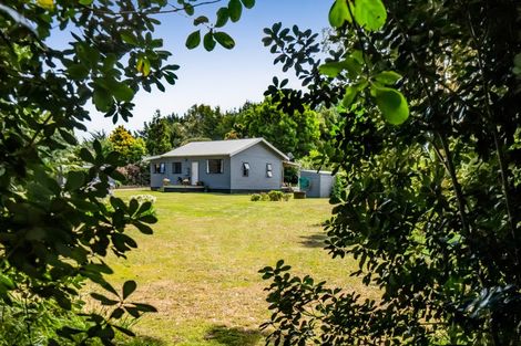 Photo of property in 2952 Eltham Road, Opunake, 4682