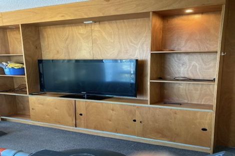 Photo of property in Churchill Flats, 213 The Terrace, Wellington Central, Wellington, 6011