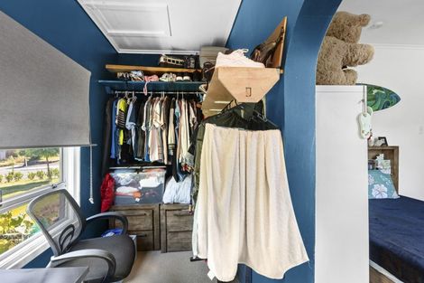 Photo of property in 28 Carrington Street, New Plymouth, 4310