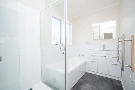 Photo of property in 15 Emmerdale Mews, Highbury, Palmerston North, 4412