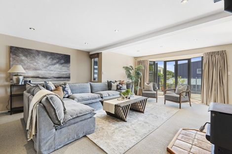 Photo of property in 18 Hine Street, New Plymouth, 4310