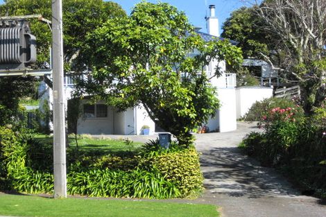 Photo of property in 18 Rimu Street, Strandon, New Plymouth, 4312