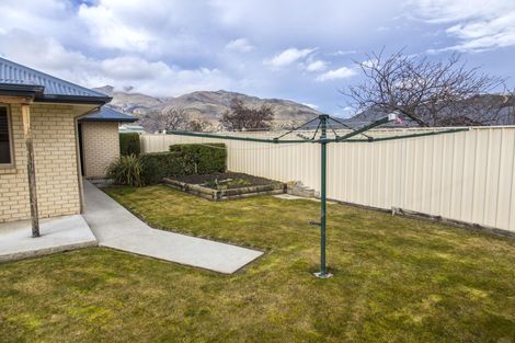 Photo of property in 33 Fenwick Crescent, Cromwell, 9310