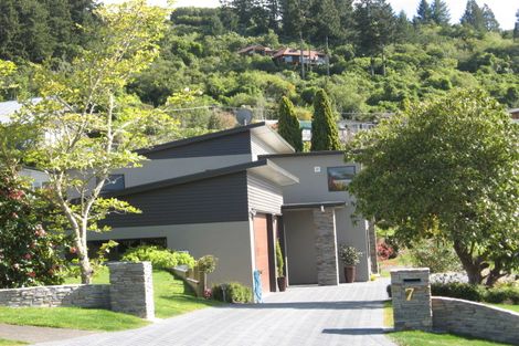 Photo of property in 7 Ewing Grove, Acacia Bay, Taupo, 3330