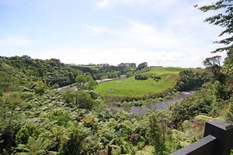 Photo of property in 465 Mangorei Road, Highlands Park, New Plymouth, 4312