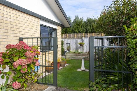 Photo of property in 4 Coulston Place, Riverdale, Gisborne, 4010