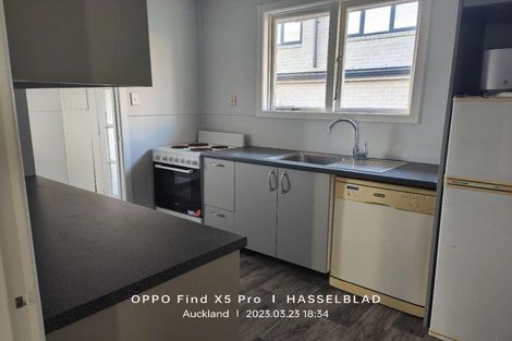 Photo of property in 38 Kervil Avenue, Te Atatu Peninsula, Auckland, 0610