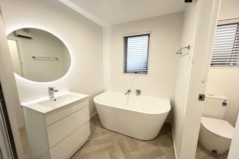 Photo of property in 2/35 Oldwood Street, Bishopdale, Christchurch, 8053