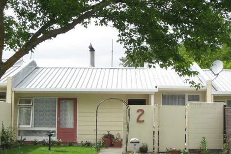 Photo of property in 2/27 Clivedon Place, Redwood, Christchurch, 8051