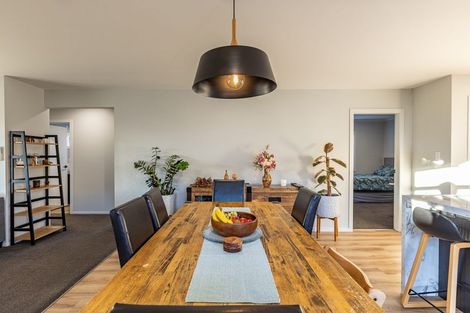 Photo of property in 10 Cyprus Place, Fitzherbert, Palmerston North, 4410