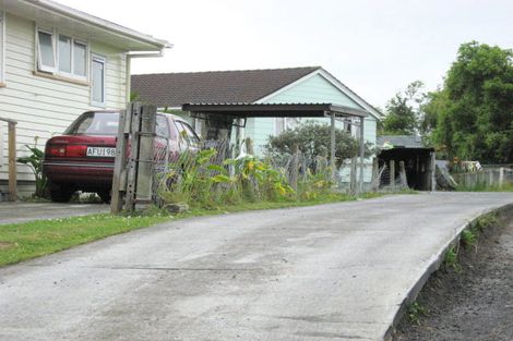 Photo of property in 17 Molesworth Place, Mangere, Auckland, 2022