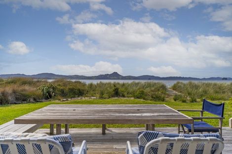 Photo of property in 101 Captain Cook Road, Cooks Beach, Whitianga, 3591