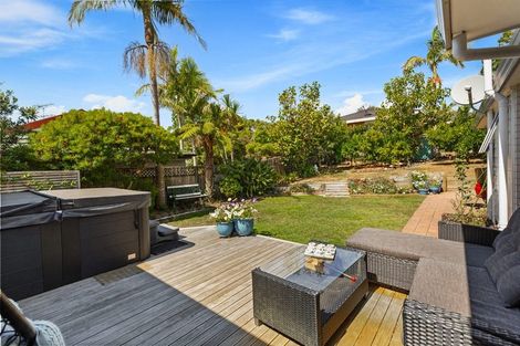 Photo of property in 24 Picasso Drive, West Harbour, Auckland, 0618