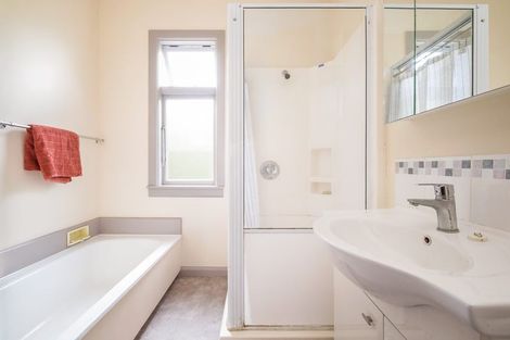 Photo of property in 65 Martin Avenue, Beckenham, Christchurch, 8023