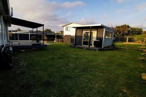 Photo of property in 10 Karaka Street, Castlecliff, Whanganui, 4501
