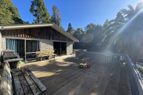 Photo of property in 148 Laingholm Drive, Laingholm, Auckland, 0604