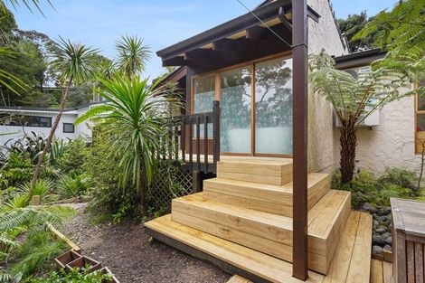 Photo of property in 16 Langstone Place, Chatswood, Auckland, 0626