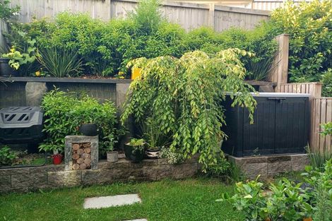 Photo of property in 136a Tiriwa Drive, Massey, Auckland, 0614