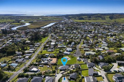Photo of property in 9 St Julia Court, Helensville, 0800
