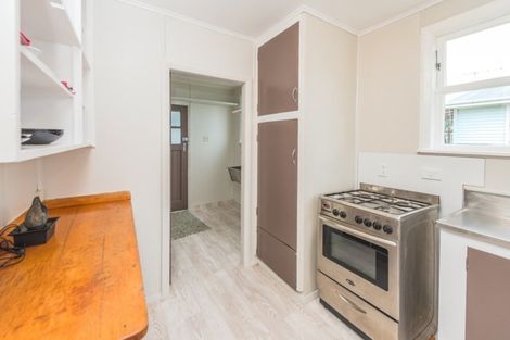 Photo of property in 35 Matipo Street, Castlecliff, Whanganui, 4501