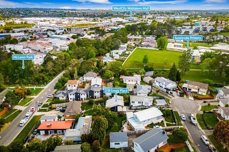 Photo of property in 2/8 Gregg Place, Sunnyvale, Auckland, 0612