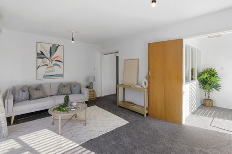 Photo of property in 2/48 Jeffreys Road, Fendalton, Christchurch, 8052