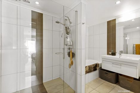 Photo of property in Bellagio Apartments, 8e/39 Taranaki Street, Te Aro, Wellington, 6011