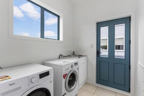 Photo of property in 32 Mandalay Terrace, Khandallah, Wellington, 6035