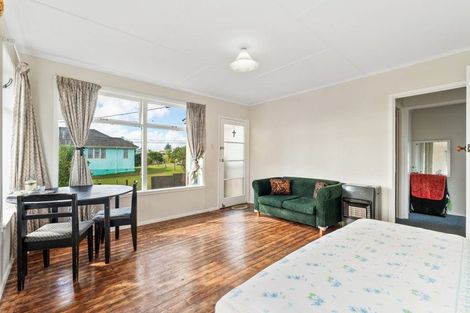 Photo of property in 1/22 Captain Scott Road, Glen Eden, Auckland, 0602