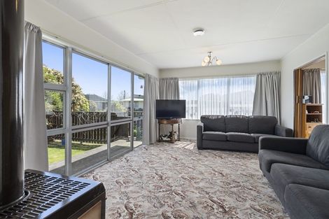 Photo of property in 14 Palliser Place, Milson, Palmerston North, 4414