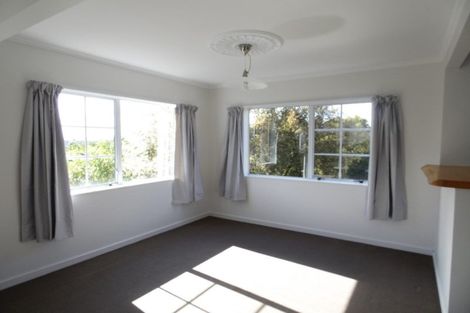 Photo of property in 1/150 Luckens Road, West Harbour, Auckland, 0618