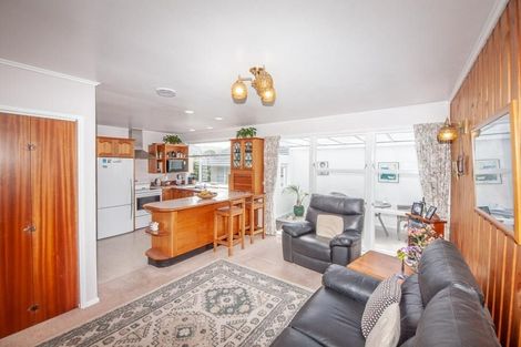 Photo of property in 27 Cranwell Street, Churton Park, Wellington, 6037