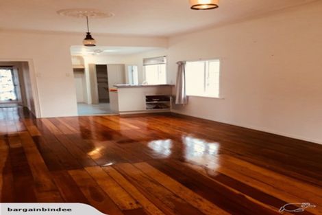 Photo of property in 15 Waitakere Road, Waitakere, Auckland, 0816